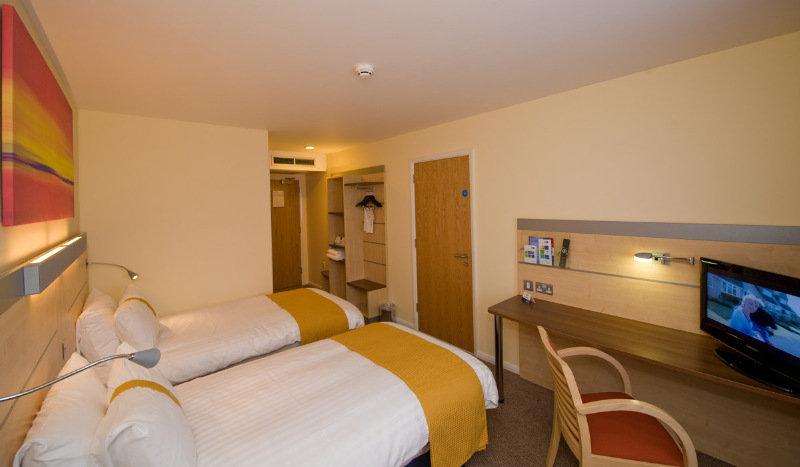 Holiday Inn Express Aberdeen - Bridge Of Don חדר תמונה
